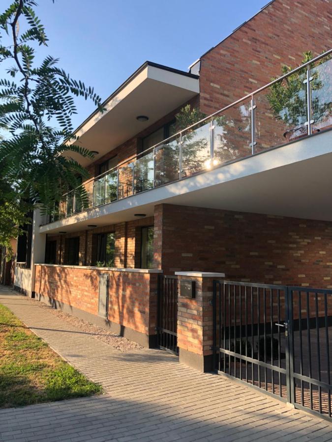 Castellum Apartmanhaz ยูลา ภายนอก รูปภาพ