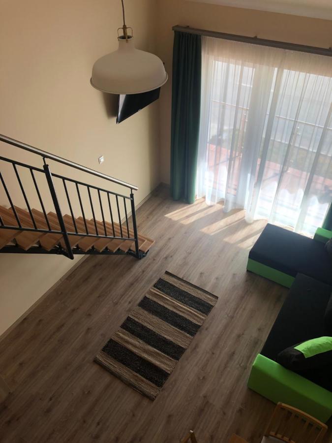 Castellum Apartmanhaz ยูลา ภายนอก รูปภาพ