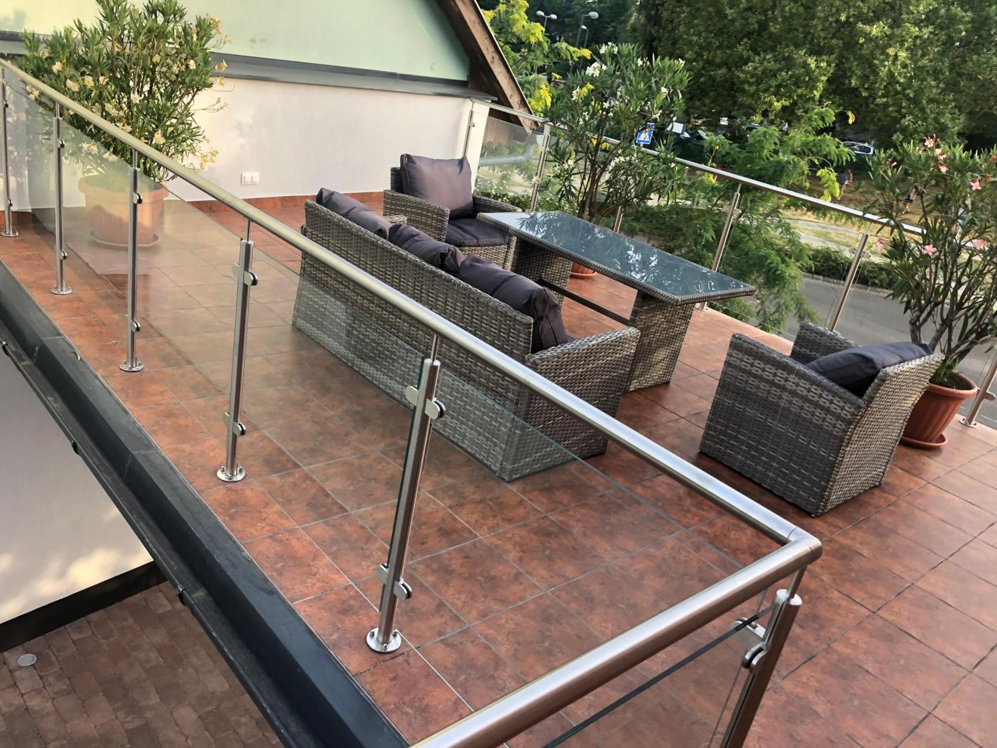 Castellum Apartmanhaz ยูลา ภายนอก รูปภาพ